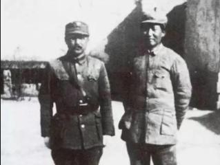 1949年，卫立煌被囚禁，李明扬在看望他时，悄悄对他说：“卫兄，你可不能去台湾，