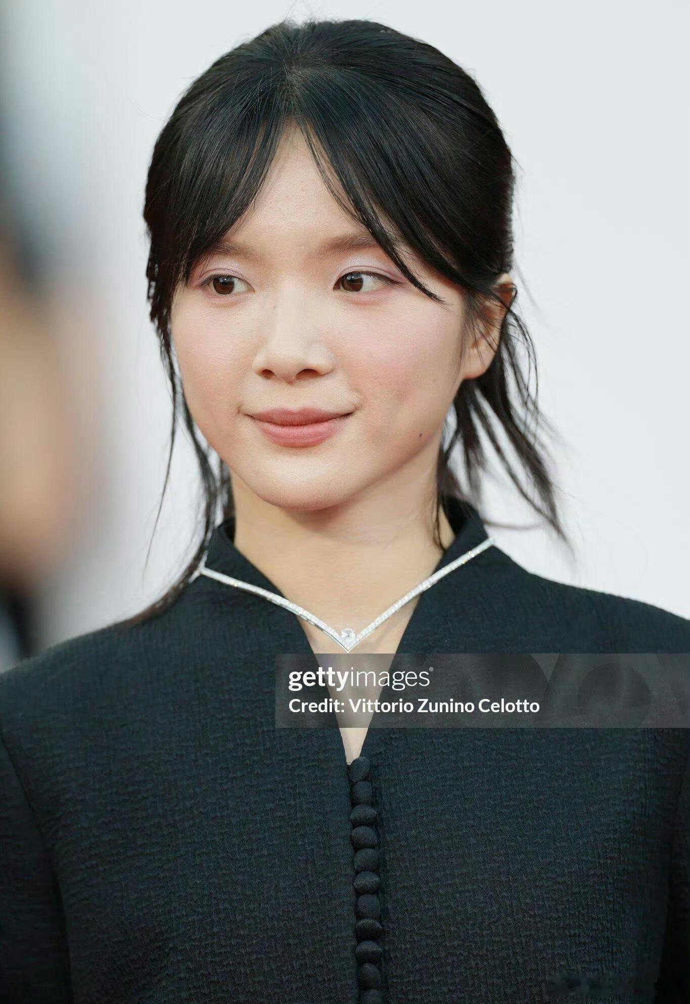 李思潼外网生图🈶，来康康状态如何[吃瓜] ​​​