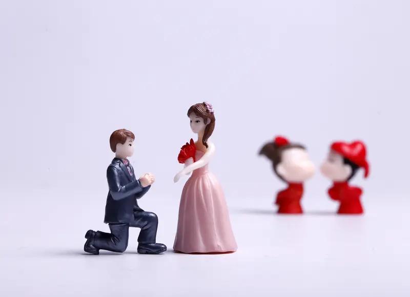 现在的年轻人连“搭子”都不敢找了
年轻人不敢结婚，
从来不是因为矫情，
而是因为