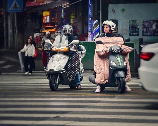 通勤短的最大好处以前通勤一小时，每天耗在路上两小时，上班没精神、下班没力气，连做