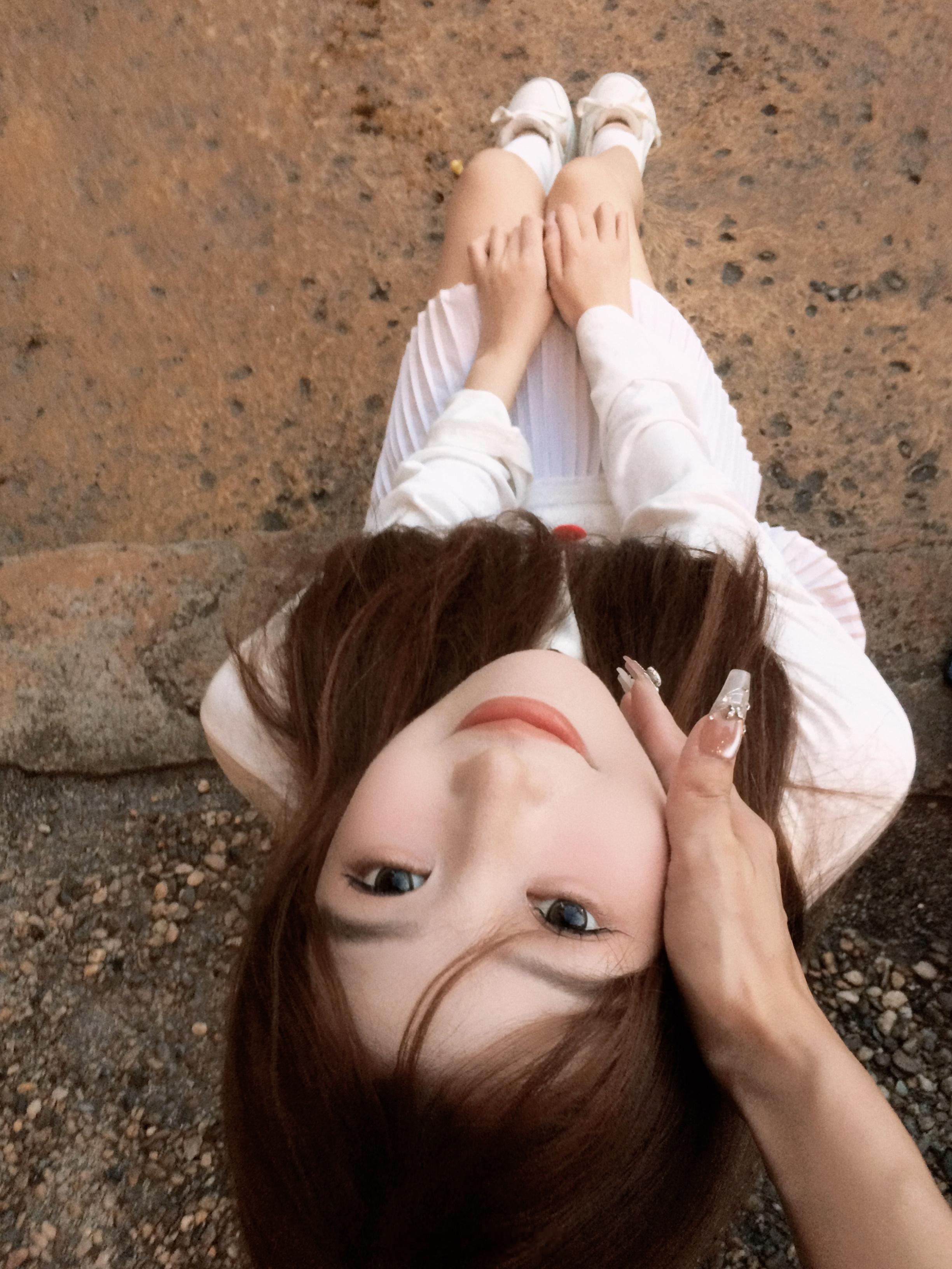 我只是个爱你的笨蛋•͈ᴗ⁃͈   ​​​