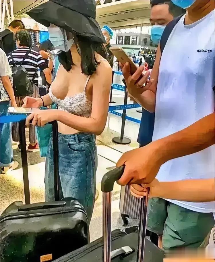 邻居家有婆媳吵架，婆婆落了下风。理屈词穷之时，婆婆话锋一转说：“就你好，拿你妹妹