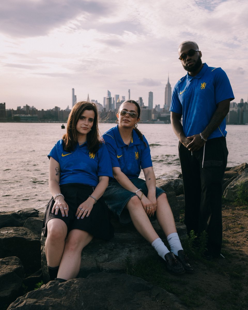 切尔西官X：Our new home kit around the US. 💙