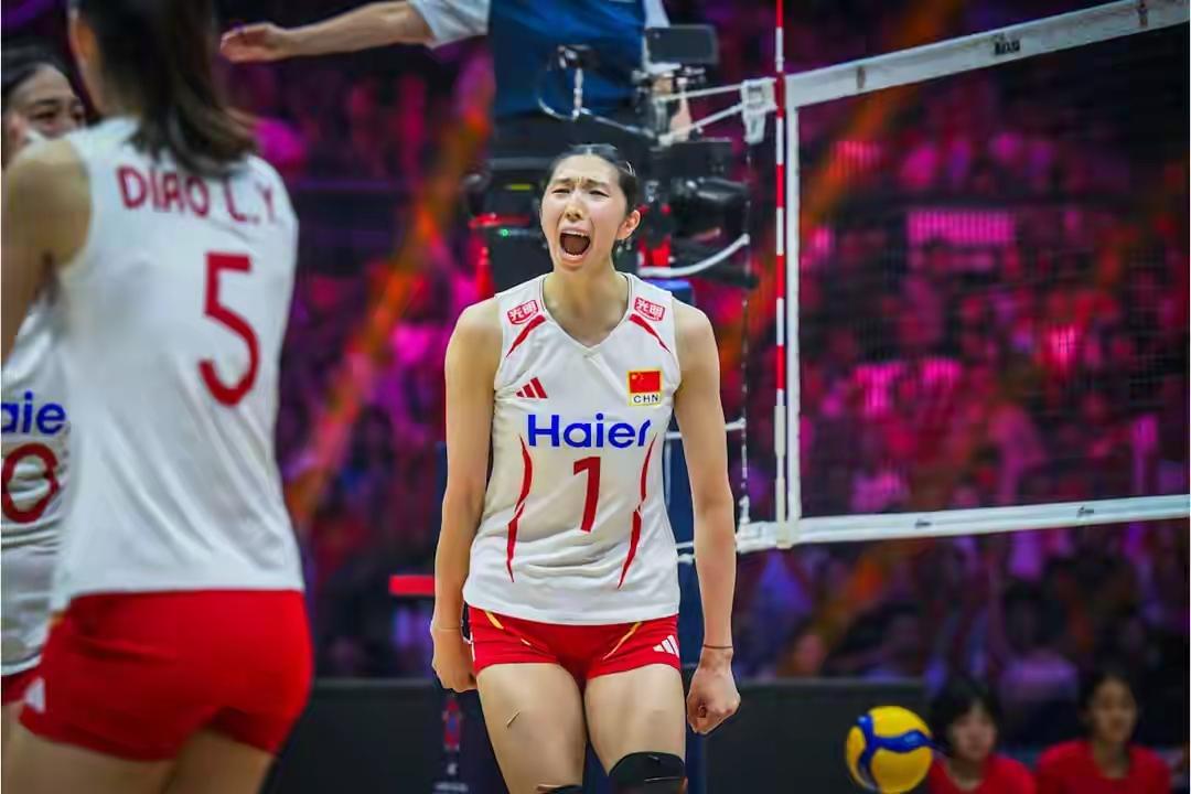五问中国排协

看了昨晚的比赛，中国女排苦战五局2比3不敌泰国，在家门口丢了亚锦