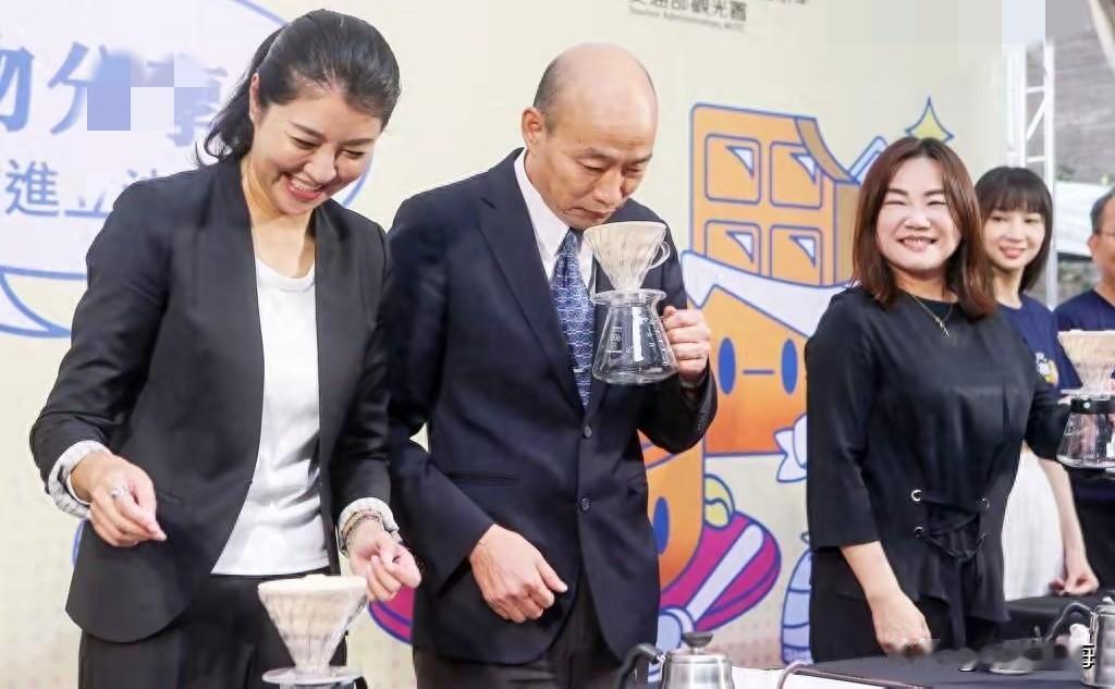 许淑华这回聚焦“全垒打”，或成蓝营在地黑马。就在10月26日，作为蓝营南投主管的