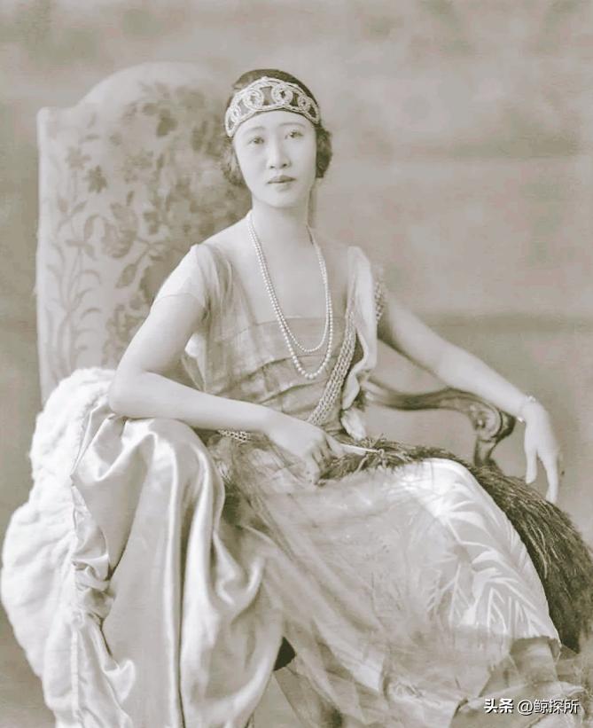 [微风]1956年，顾维钧趁妻子黄蕙兰睡着，偷偷溜进严幼韵的房间！这时他万万没想