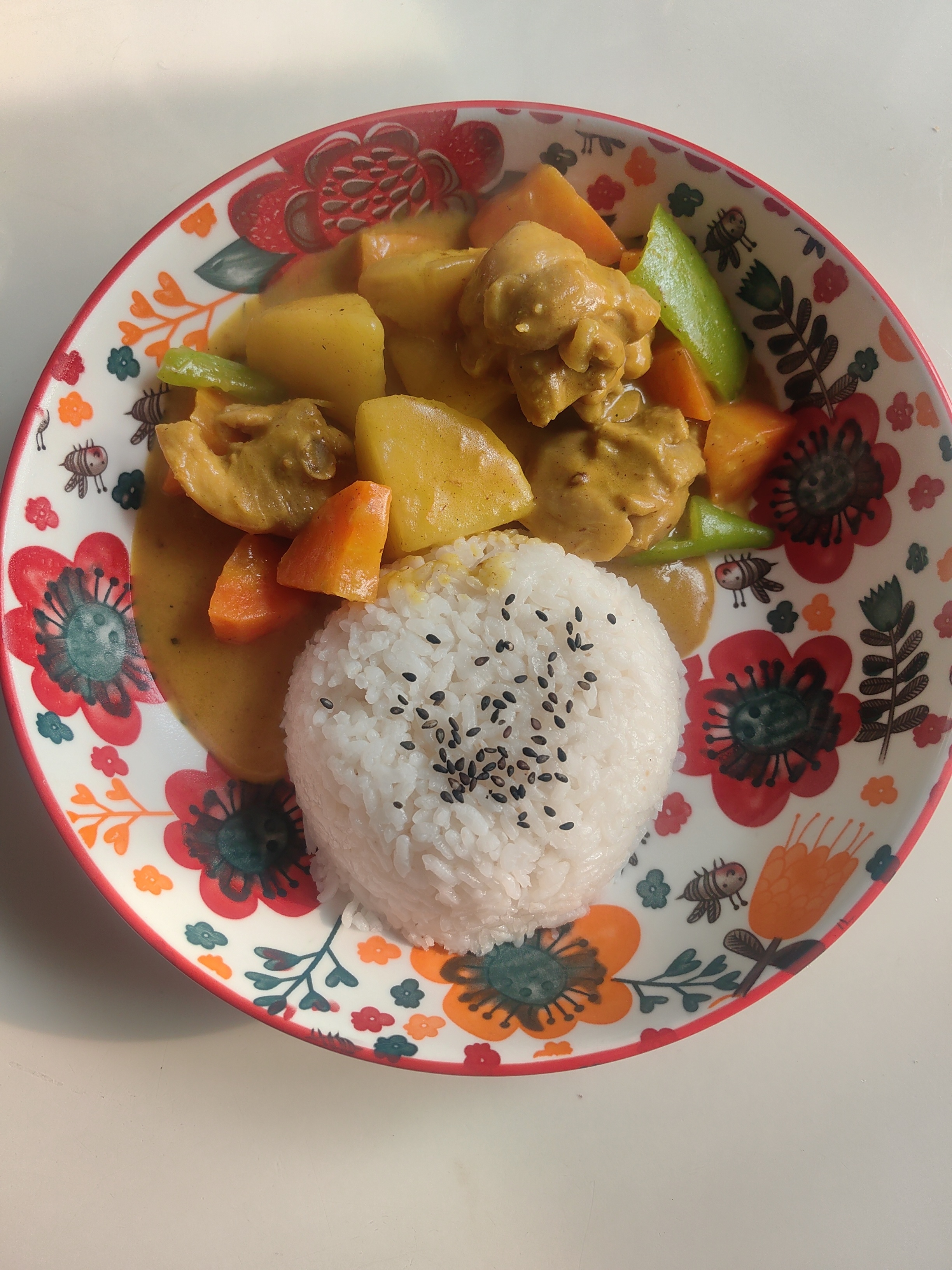 *碎碎念*饿死鬼，太难听，起了新名，叫大胃王。它昨儿跟着我俩，绕了小区一圈，又过