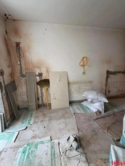 陕西宝鸡，燃气公司巡检认定业主1万多元的家电“超8年必须换，不换不售气”。业主拿