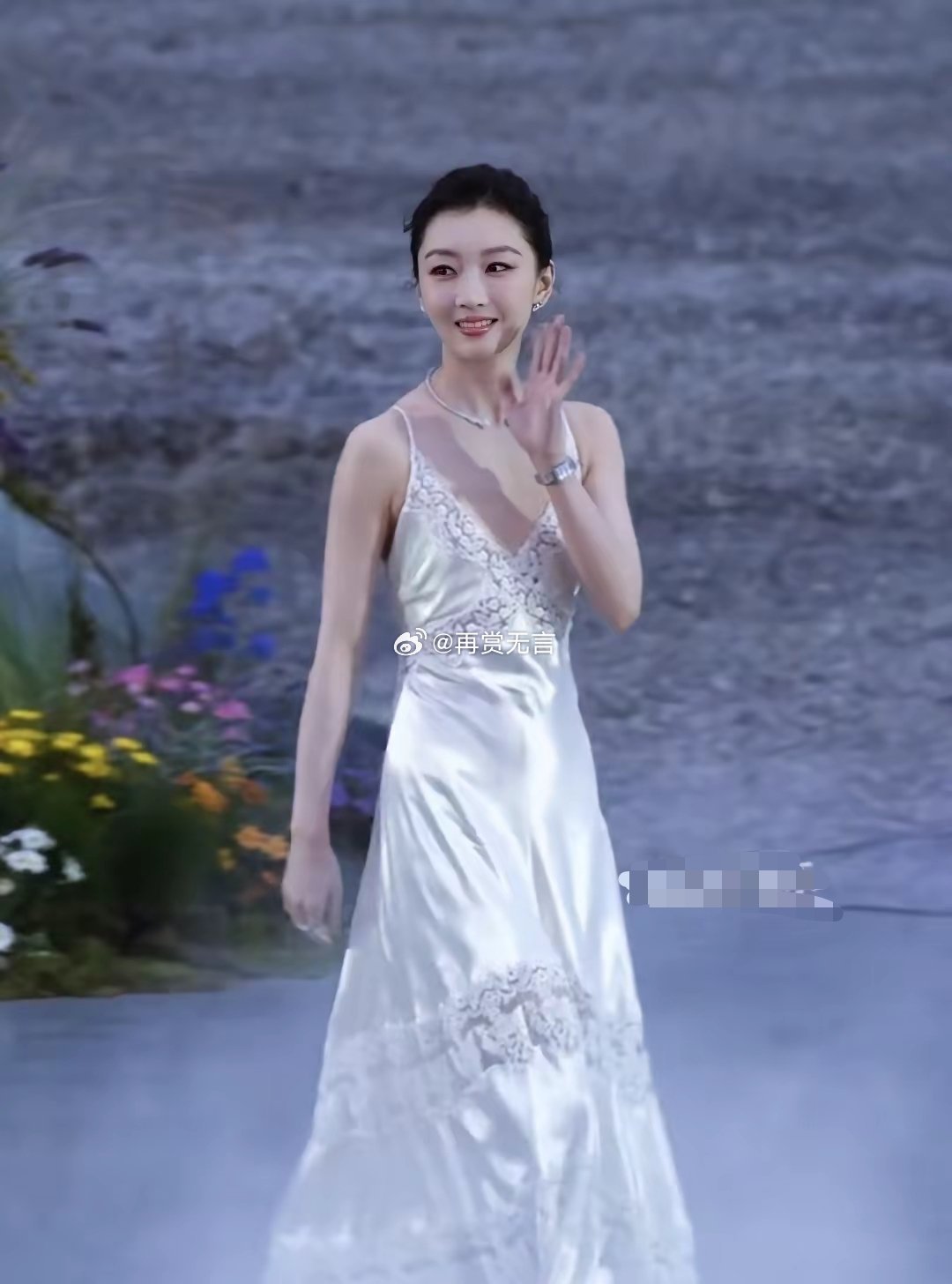 周冬雨给人感觉干净，简单，气质 