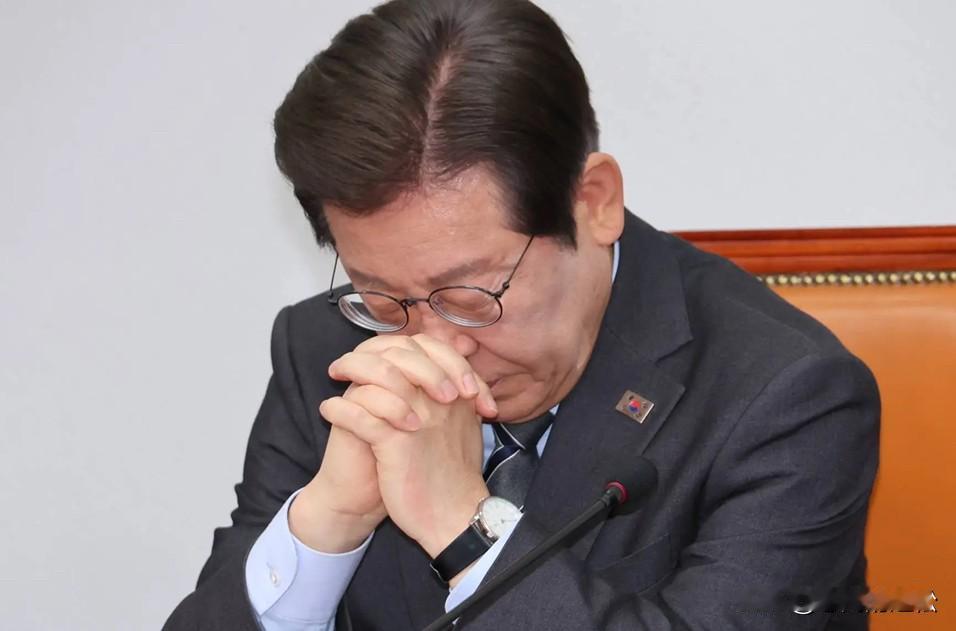 还真让金与正说对了，李在明的话不可信！
李在明在韩日历史问题上选择了妥协！在慰安