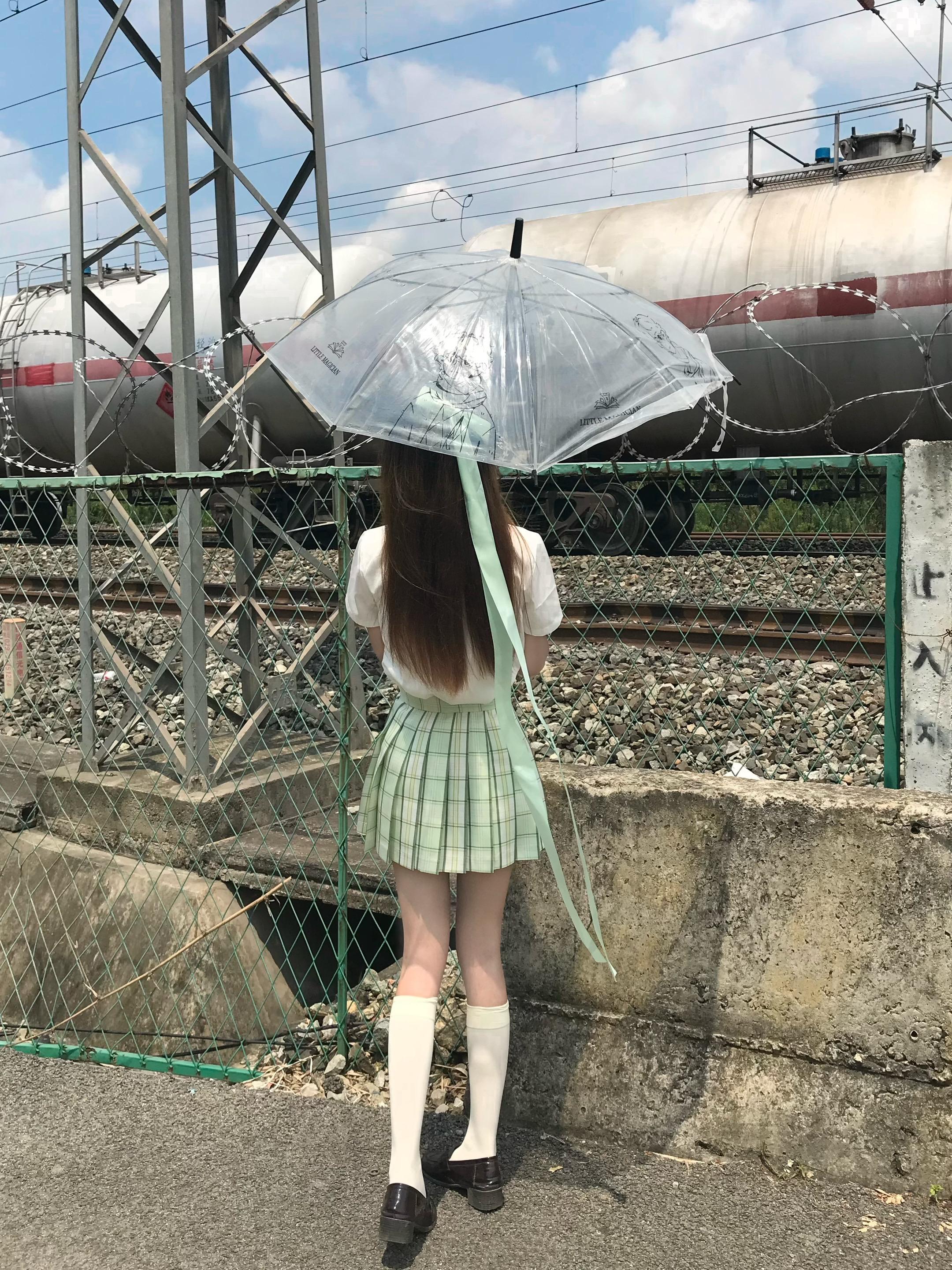 命運爲何不把我們綁的緊一些 再緊一些