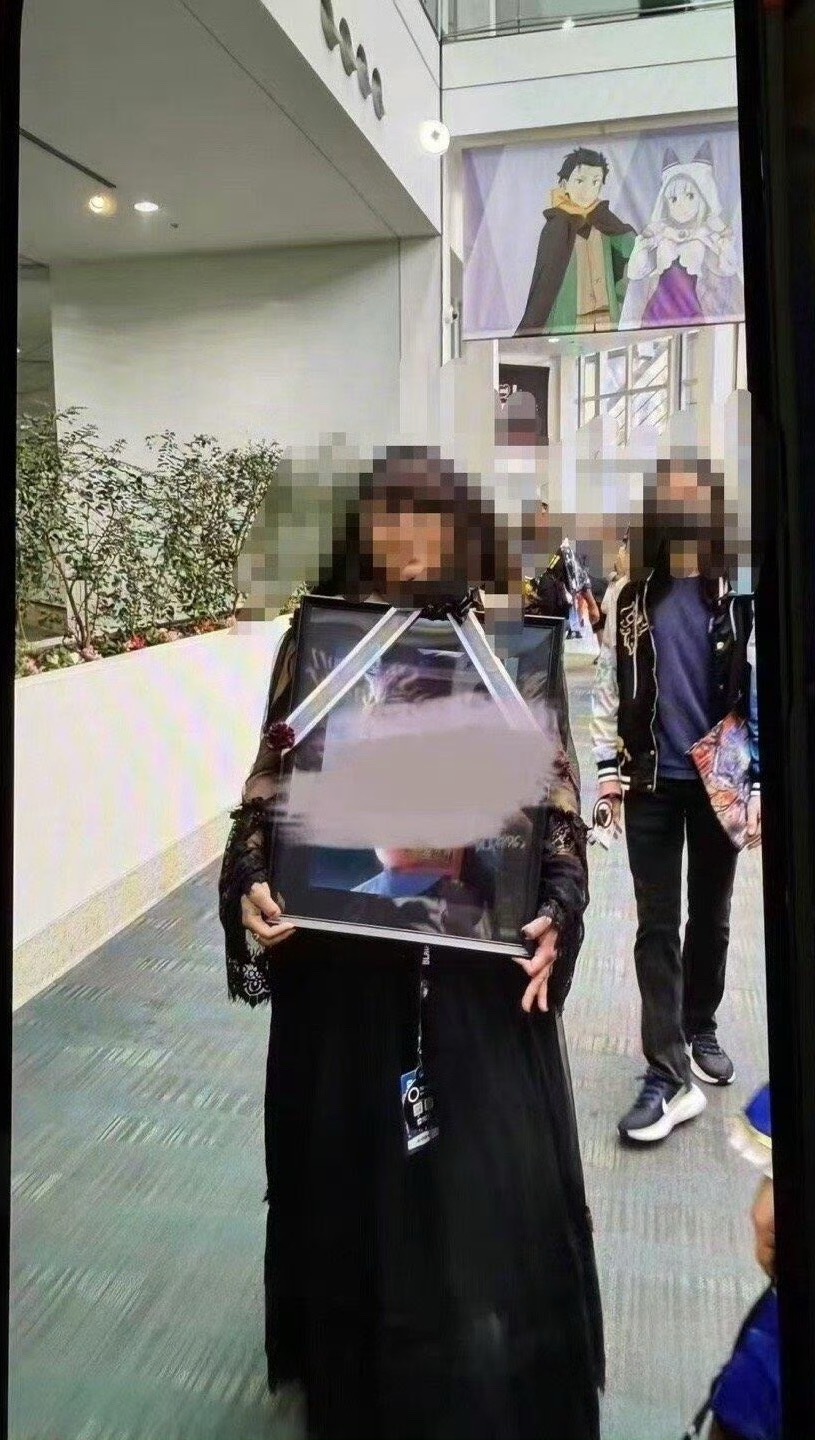 我不知道洋妞啥意思，洋妞你们真狠，这谁能绷住 