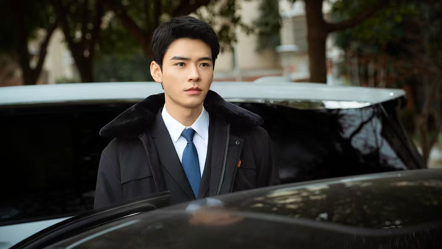 龚俊制服帅哥龚俊我的体制内老公 龚俊我的体制内老公，帅的过分了啊！ 