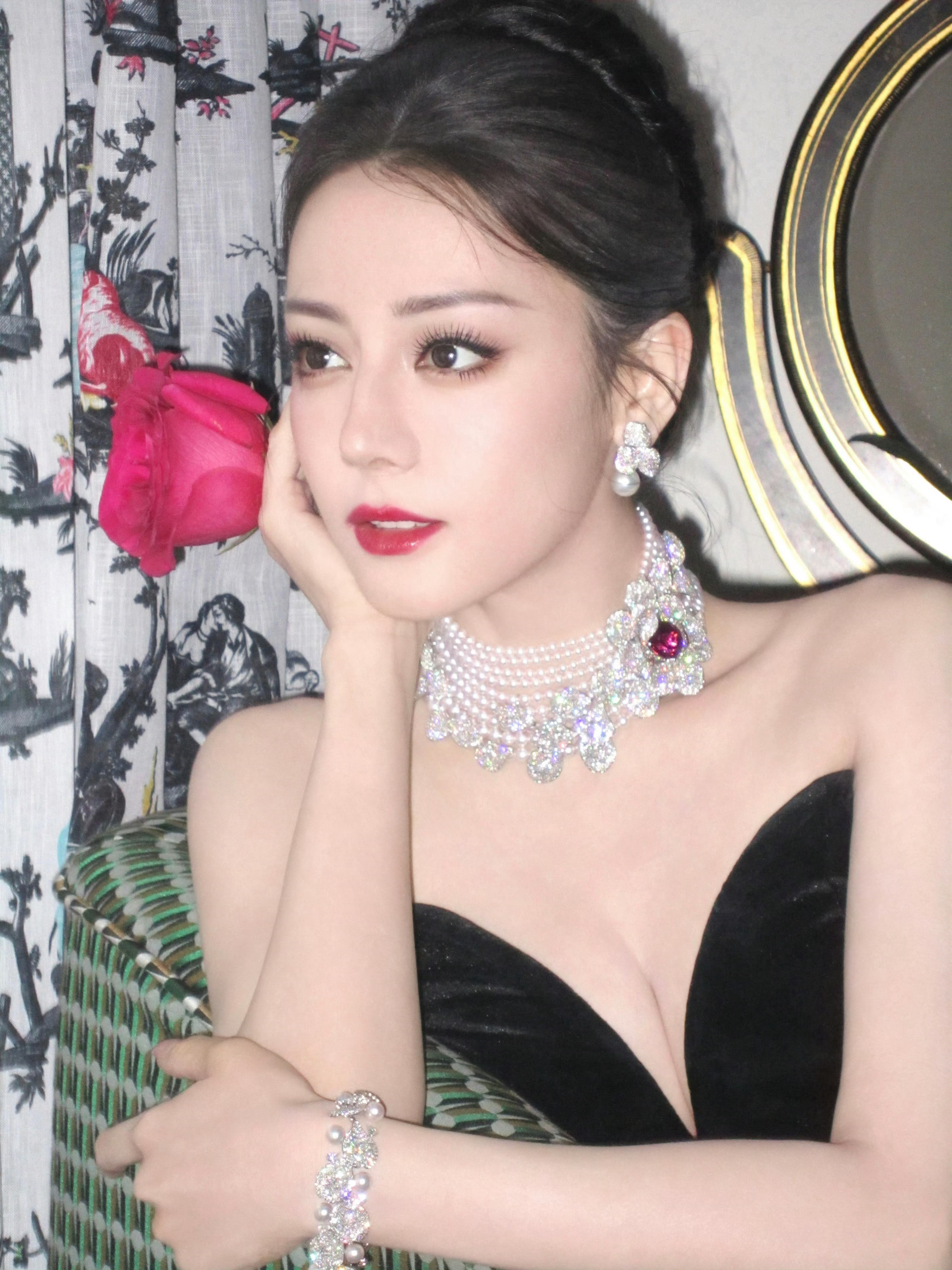 嘻嘻迪❤️❤️❤️化妆：金鹤龙🧏🏻‍♂️迪丽热巴[超话]迪丽热巴嘻嘻迪 ​​