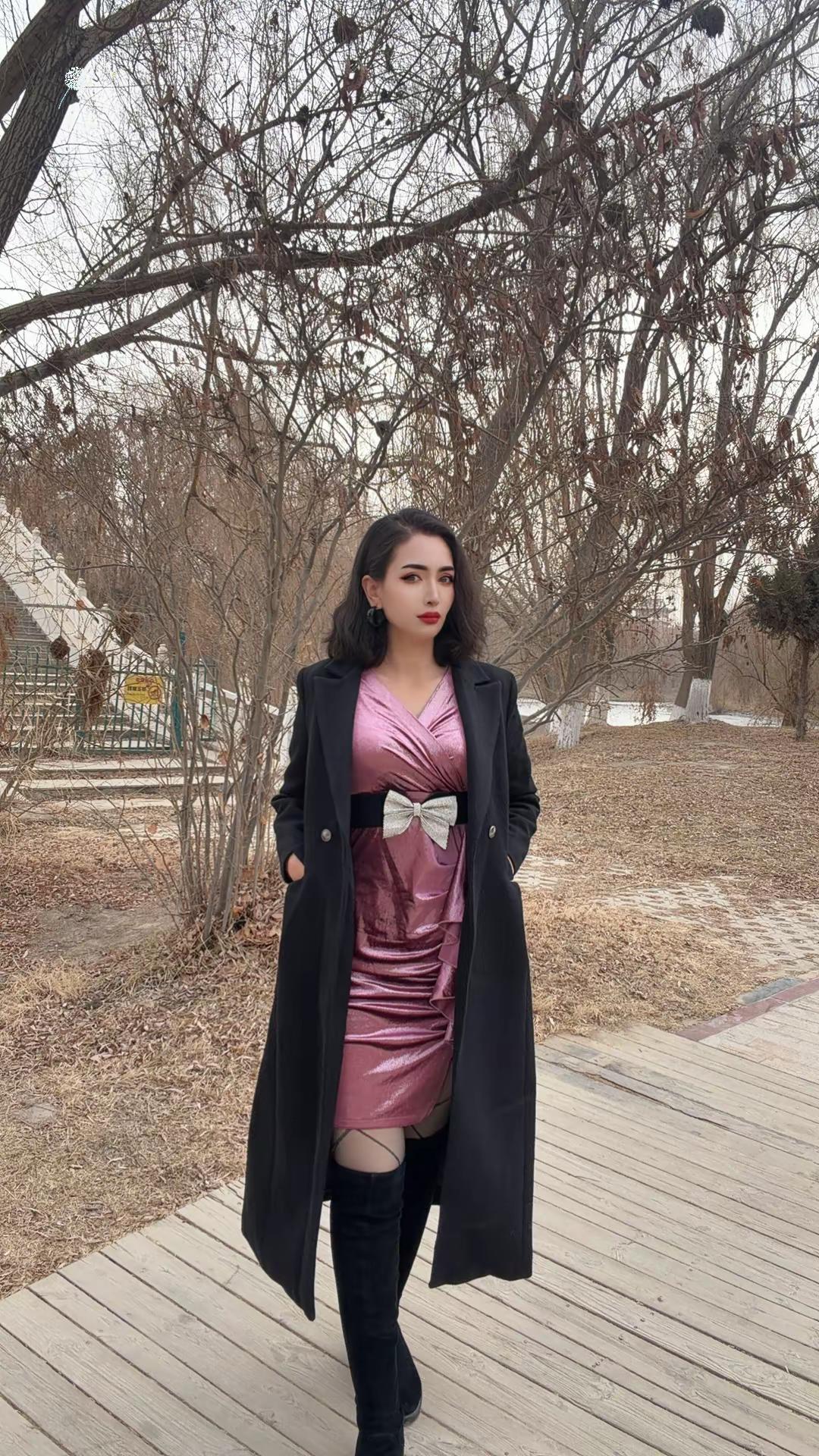 美女姐姐的气质真好 穿搭女王 穿搭 辣妹穿搭 长裙我最美