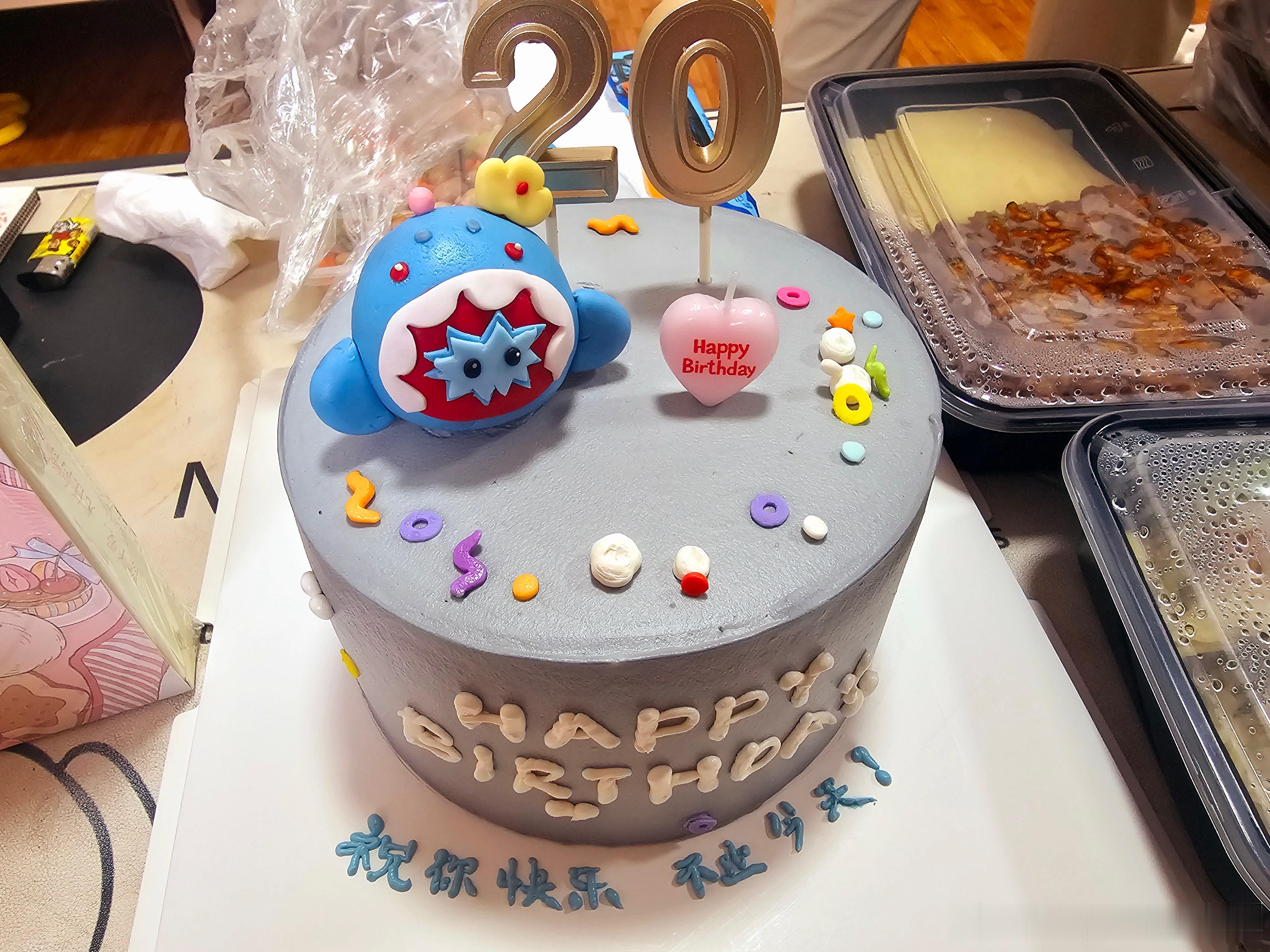我踏上旅途的第一天，是七月三伏的夏天。小哥哥20岁生日快乐~愿你永远热烈自由！大