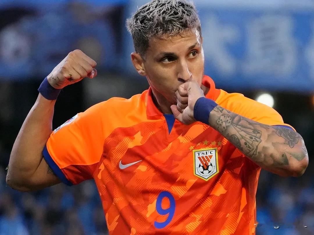 再度上涨，已经与世界级球星奥斯卡平起平坐，并列中超第一！
  泰山队核心克雷桑身