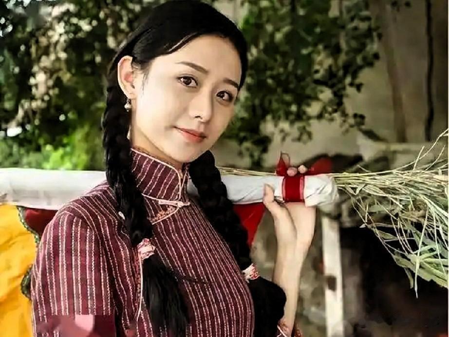 王晓慧一个因《给阿嬷的情书》而走红的潮汕姑娘。
内敛而不张扬的品质，沉稳而且有格