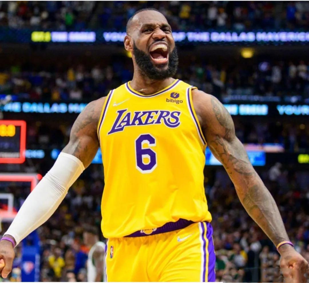 詹姆斯的新赛季蛮简单，随便都能创造历史。

NBA只有5位球星打了21个赛季，詹