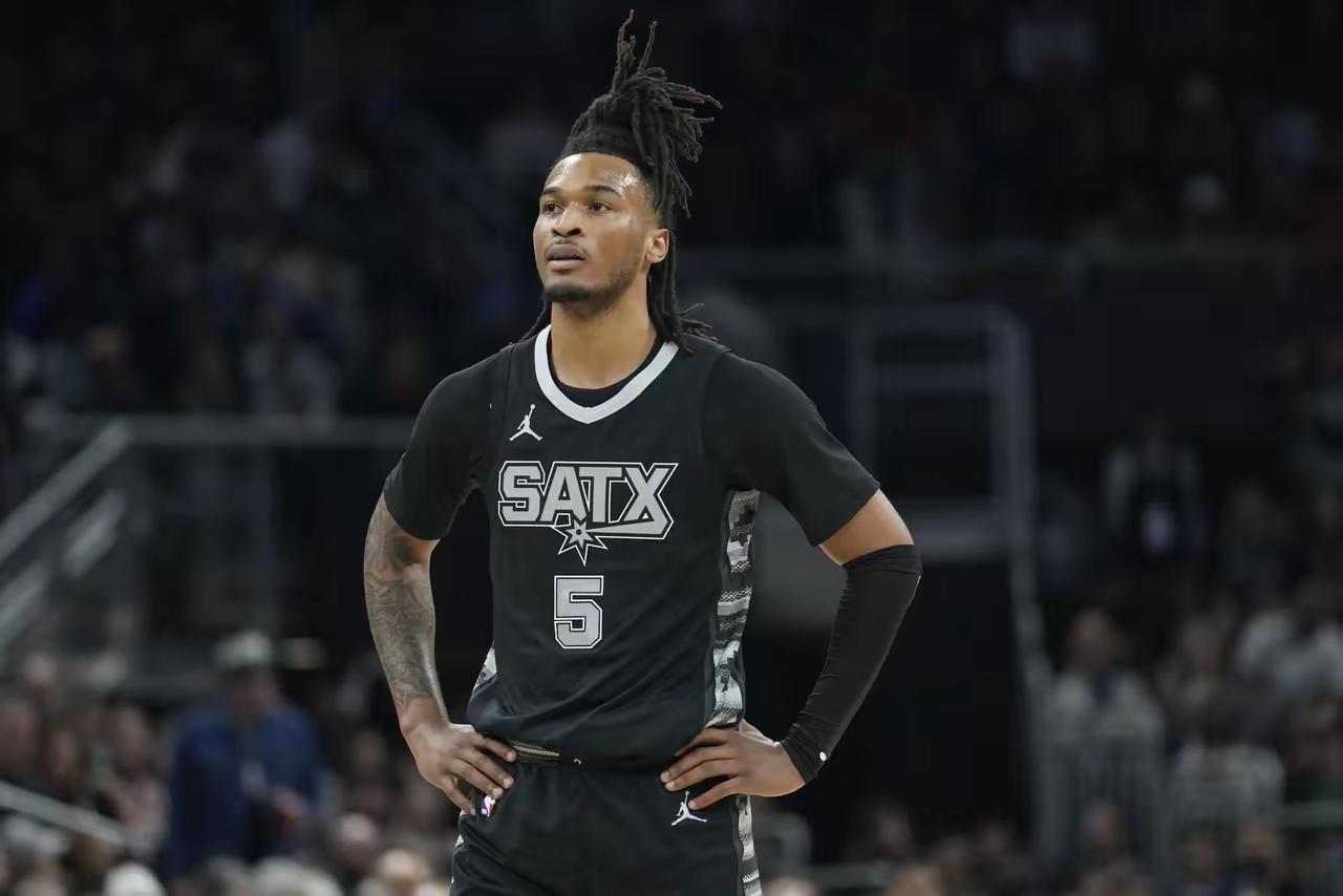 马刺的未来不一定是文班亚马的，但必然是卡斯尔的！

印象中的卡斯尔，防守顶级，进