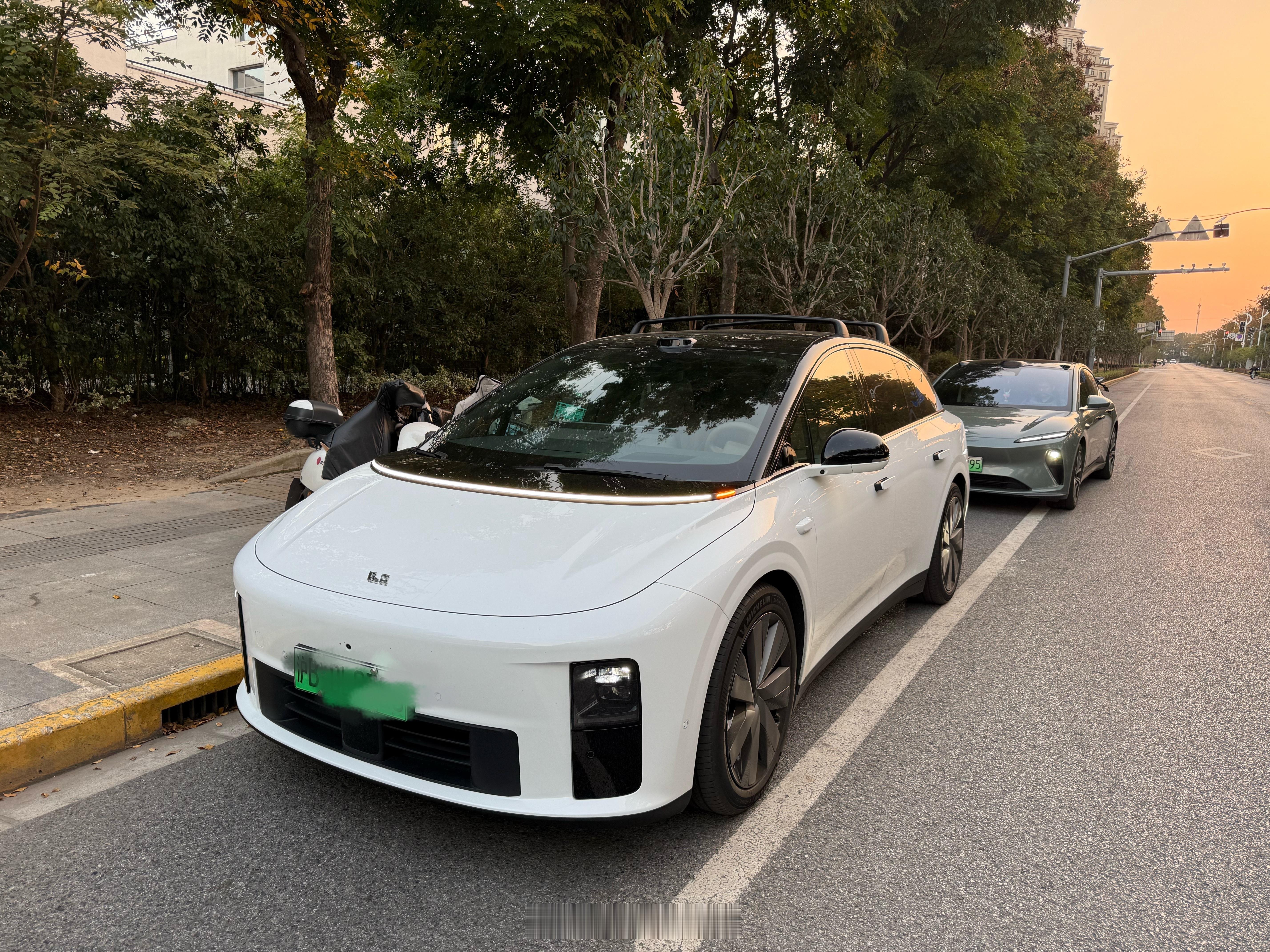 智己LS9的智驾辅助，综合体验好于当前的理想VLA准确地说是好于AD Max 8