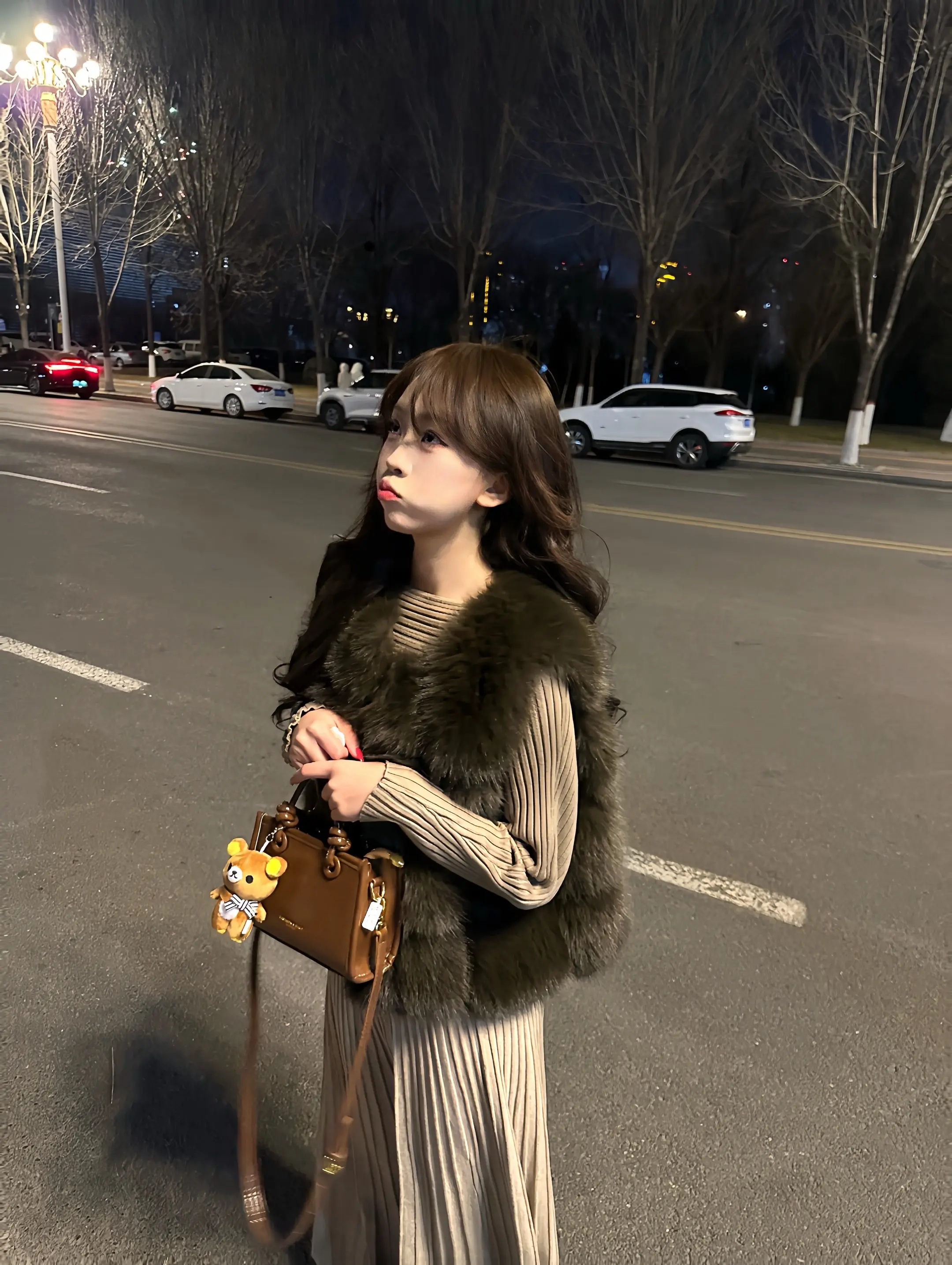 我就是这样呀 把你的心弄的一团乱 还在这里萌萌的笑