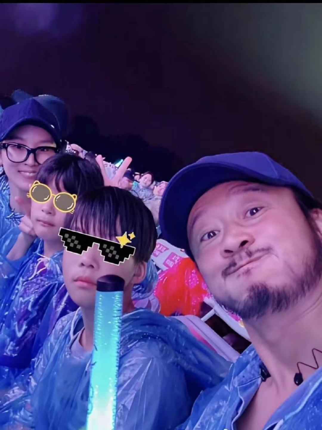 吴京谢楠极境获泰利奖金银双奖纪录片极境深入冰川之上记录自然风貌，传递生态理念，拿