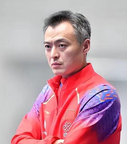 主持人问秦志戬："作为国乒的教练，你教出了不少世界冠军，那你最舍不得的人究竟是谁