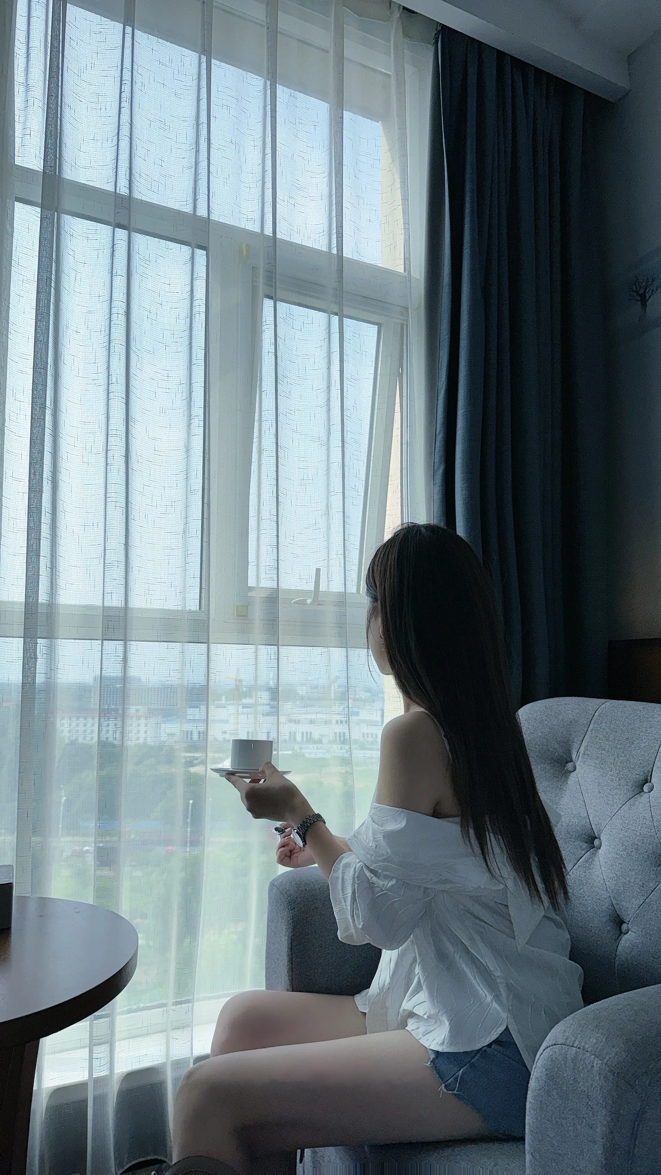 下一首歌是吕子乔先生要点给陈美嘉小姐的歌曲…