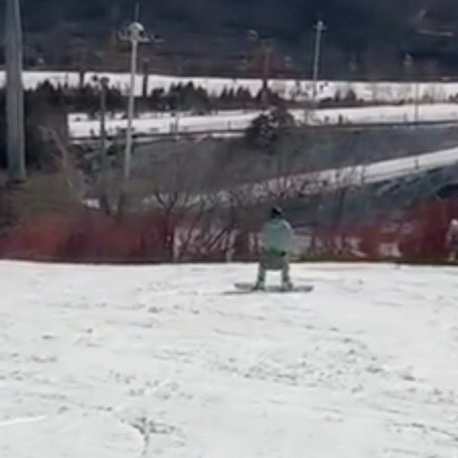 别人滑雪出片vs马龙滑雪出片 马龙滑雪乌龟都摔懵了