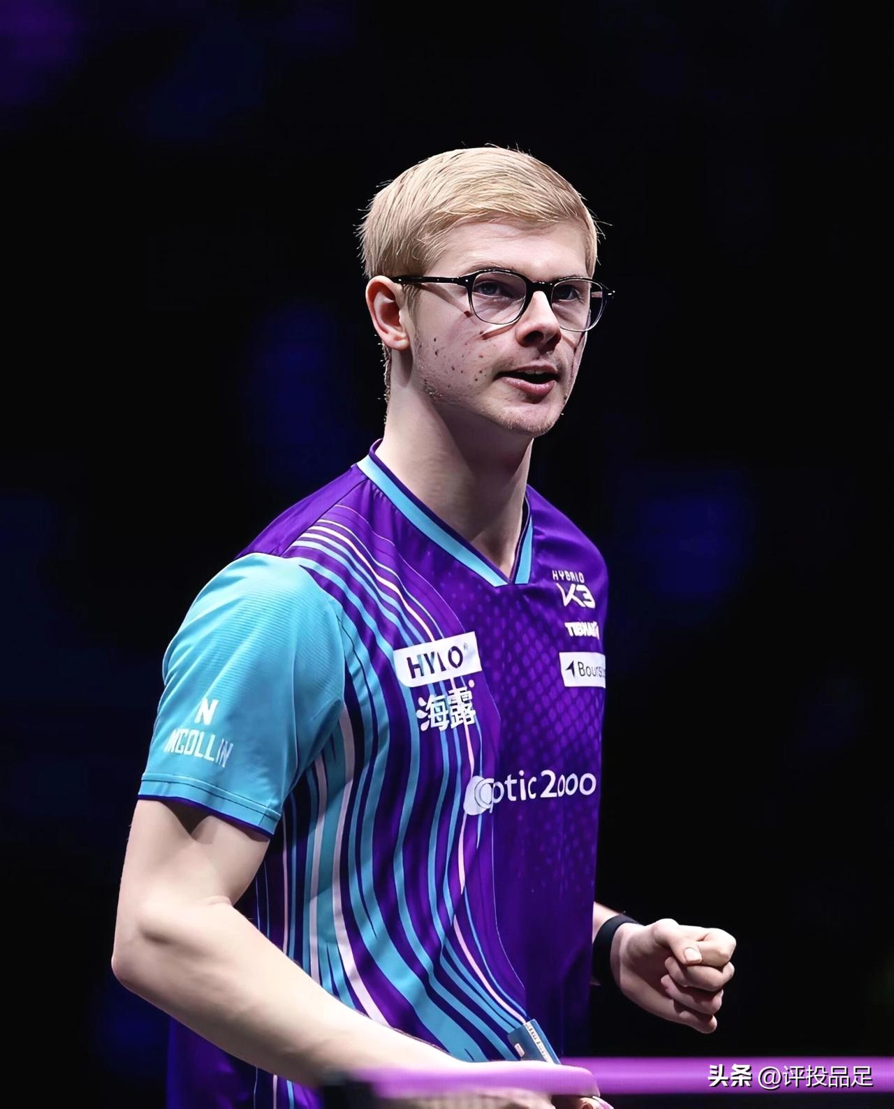 论抽签的重要性！
澳门世界杯乒乓球男女单打1/8决赛采用抽签方式决定对手。实力固