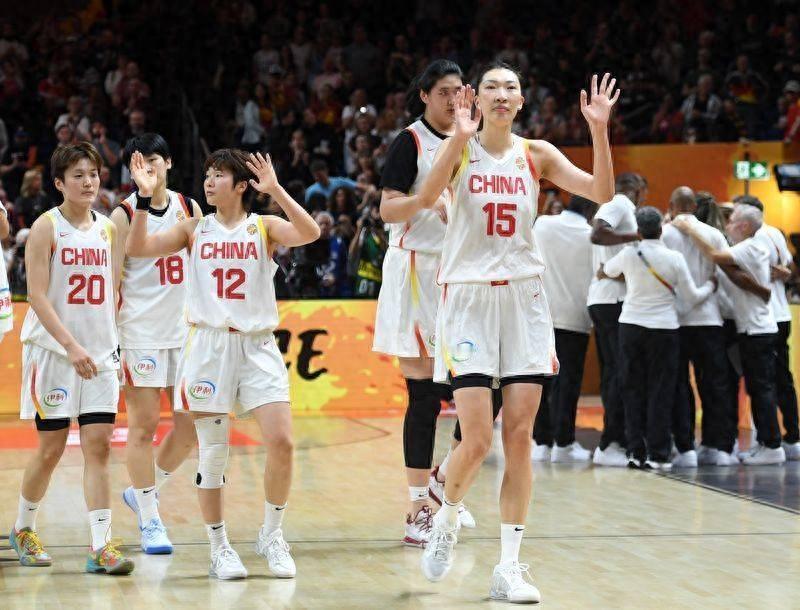 中国女篮必须向国际篮联讨说法！

不是61:90输给法国、止步女篮世界杯四强就输