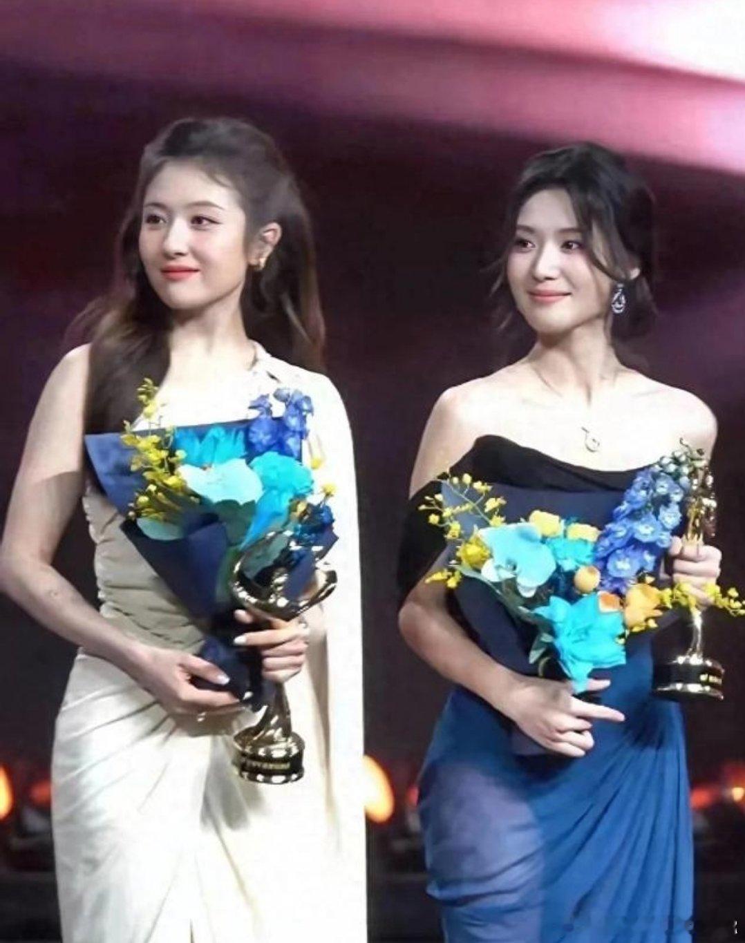 卢昱晓和李兰迪才是双生花吧，长得真像啊 