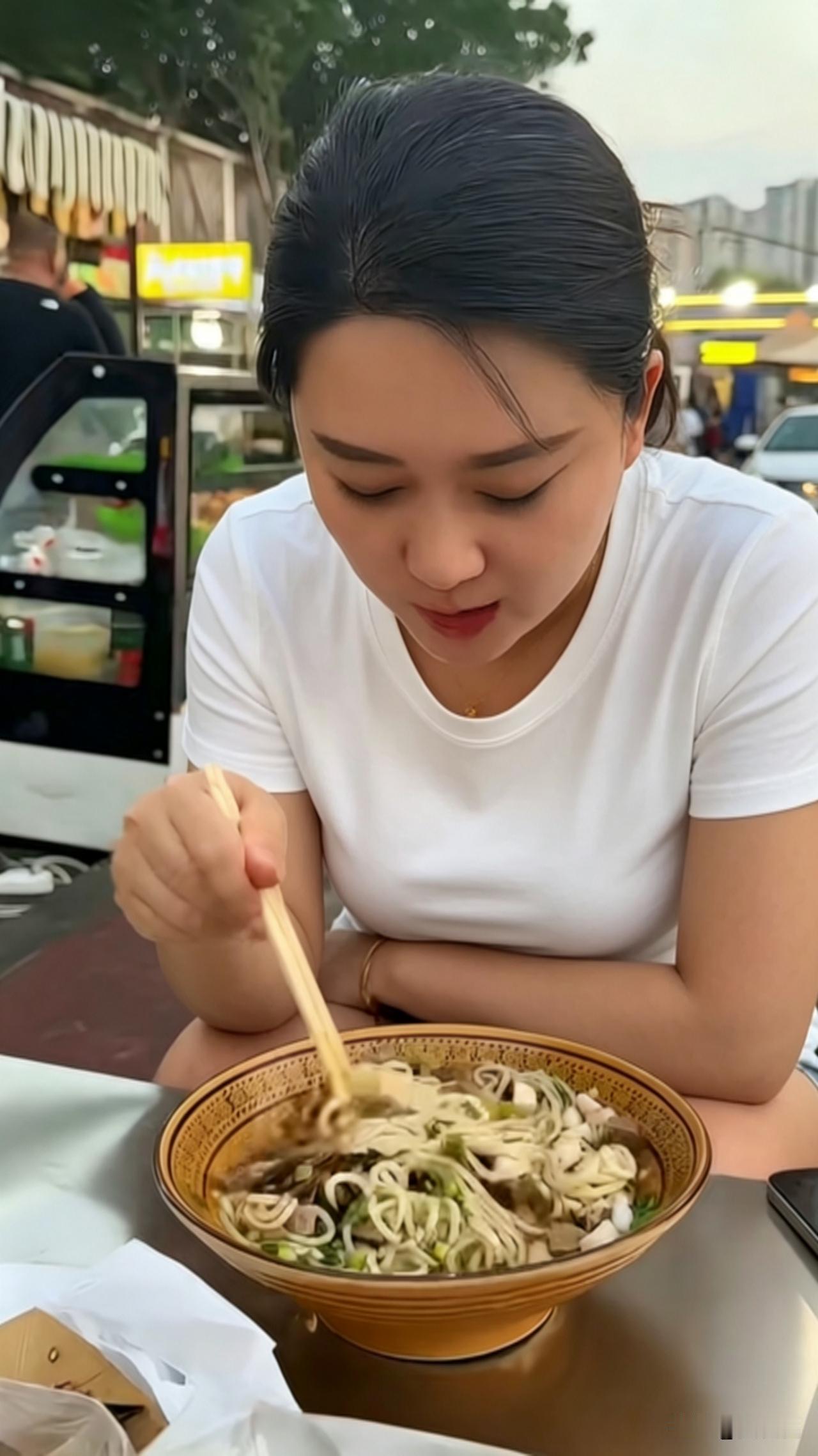 地摊美味，好吃不贵。