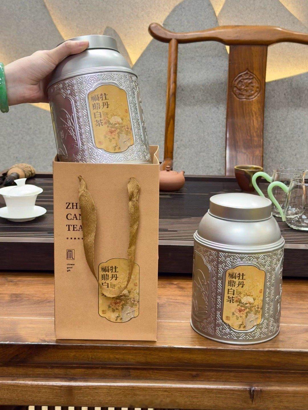 最好的礼貌，是少管闲事，每个人都有自己的价值取向，一半装傻，一半装哑！ 