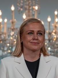 芬兰外长只是个孩子，别拿她的话当话。芬兰外长口气挺大：中国跟俄关系好，就别想跟欧