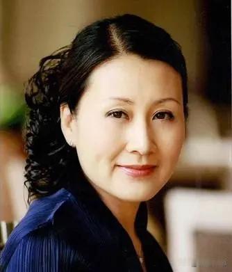 张凯丽说，我还是比较年轻态，就很自自然然。因为我生活中我就是这样，心态啊，什么状