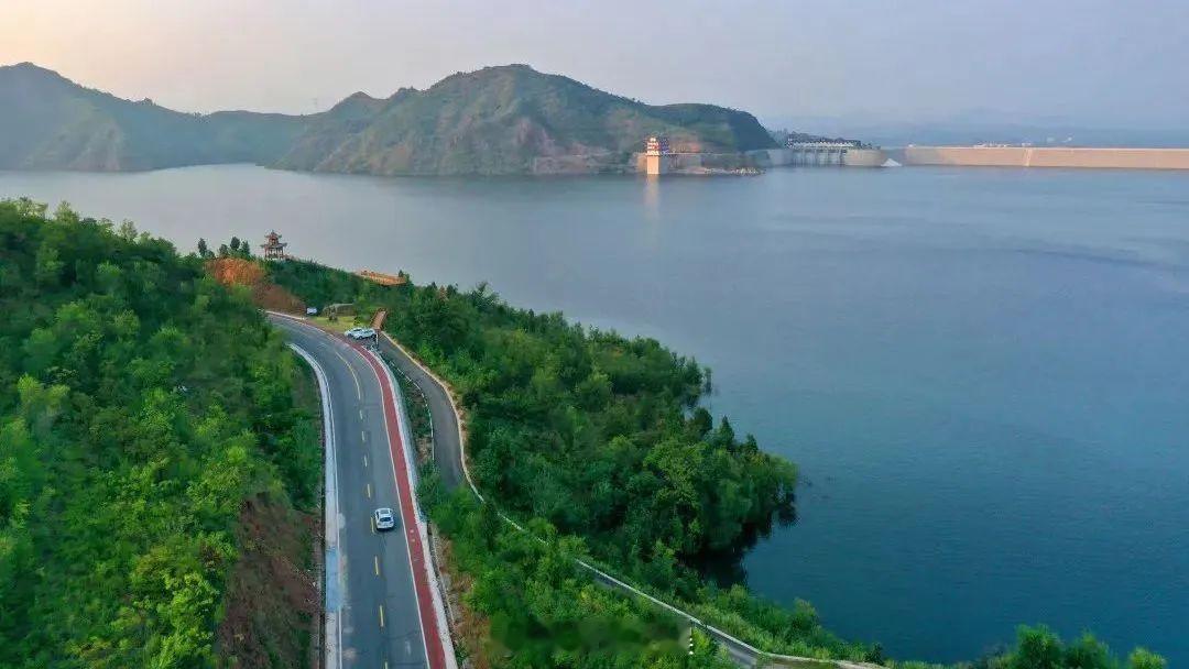 【洛阳最牛公路涵盖28家精华景区】最近，黄河古都一号旅游公路成为不少市民周末放松