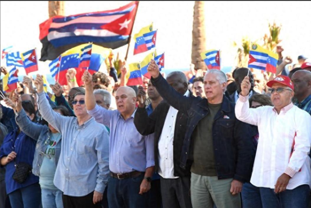 本以为抓了总统马杜罗，这事就算到头了。谁也没想到，一个月后，2026 年 2 月