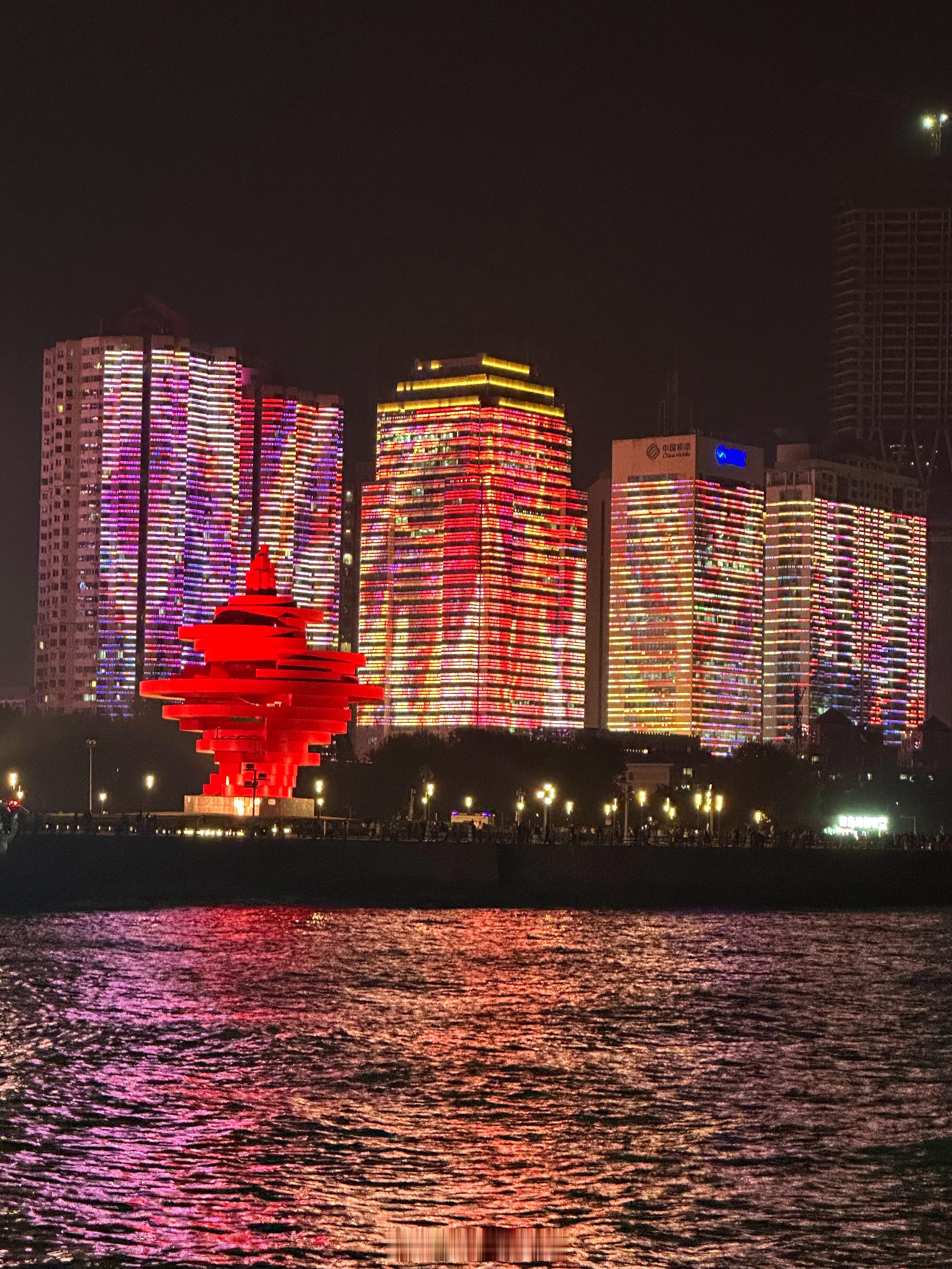 夜·红与光夜色 青岛·青岛五四广场
