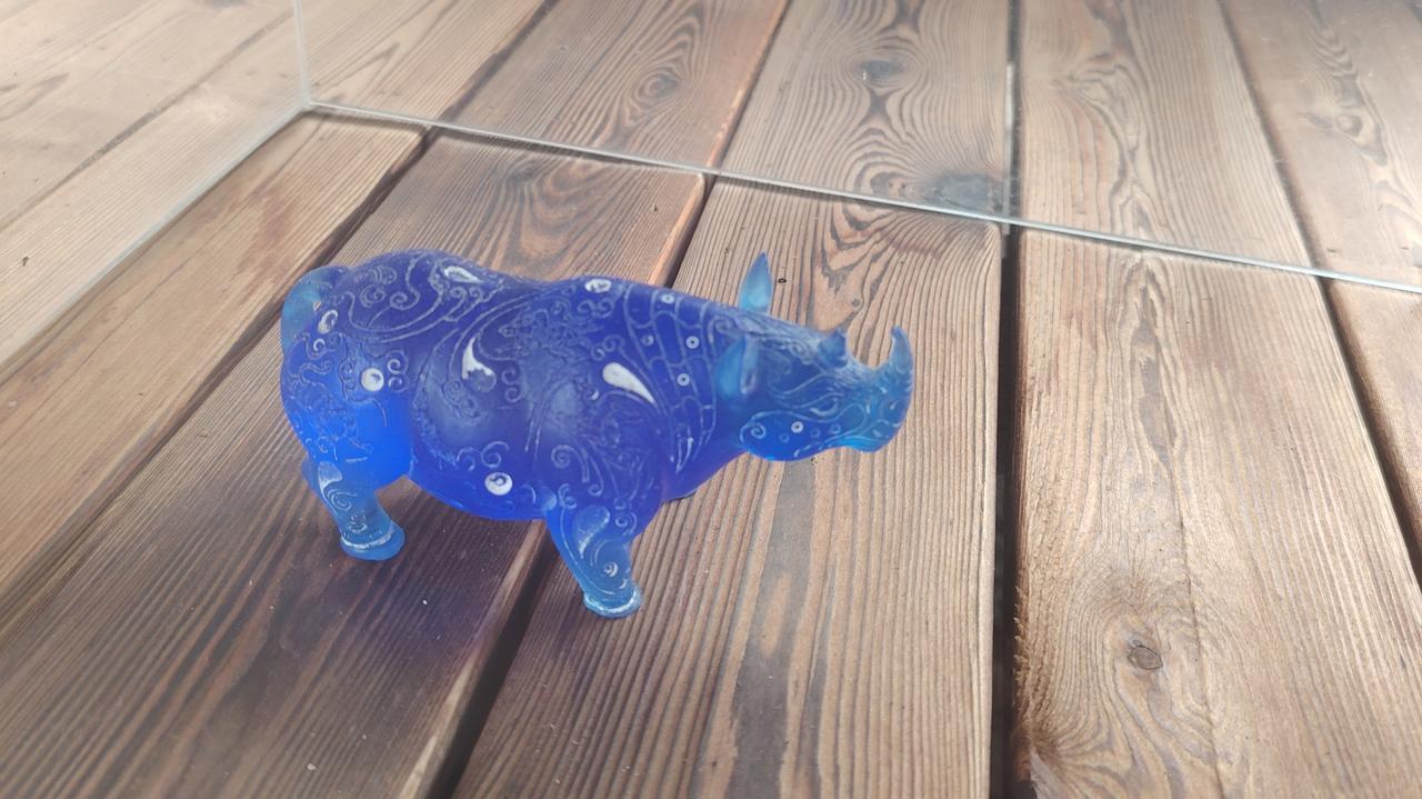 心有灵犀一点通。隔座送钩春酒暖，分曹射覆蜡灯红。嗟余听鼓应官去，走马兰台类转蓬。
