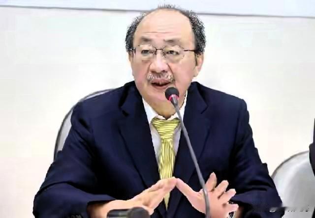 别被柯建铭忽悠了！罢免韩国瑜、江启臣，还要把41席蓝营民代拉下马，架势挺凶，怕是