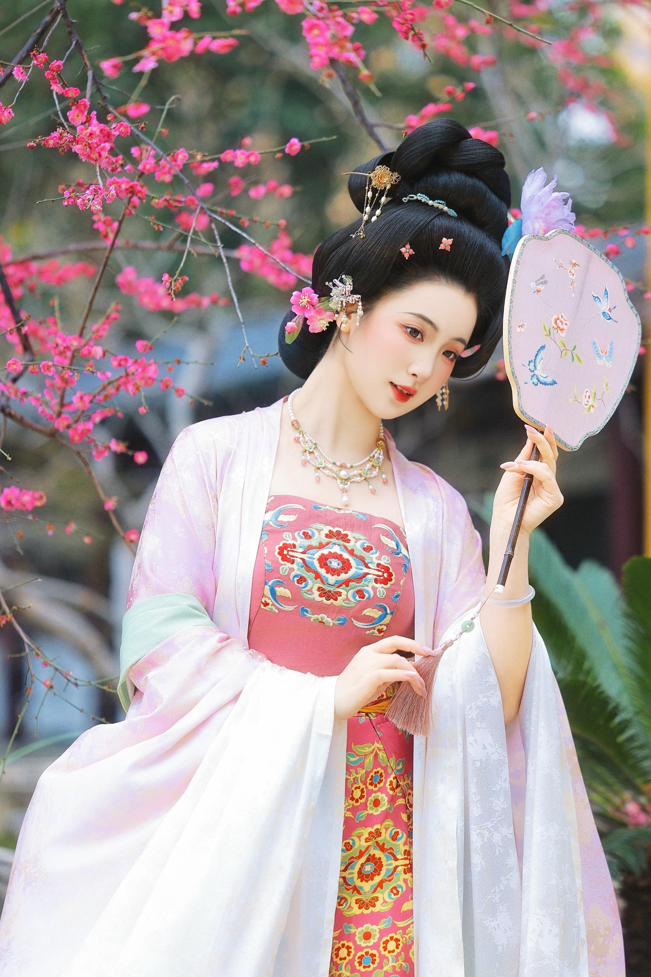 “别来春半，触目柔肠断”摄/后：我