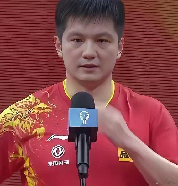 国乒运动员 你最喜欢的球员:第一，樊振东（外号“小胖”）第二，马龙（外号“龙队”