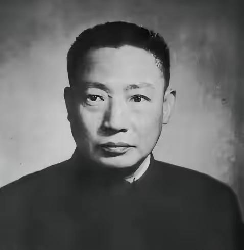 1956年台北，曾经手握十万特务、让半个中国闻风丧胆的军统头子毛人凤，死在了一副