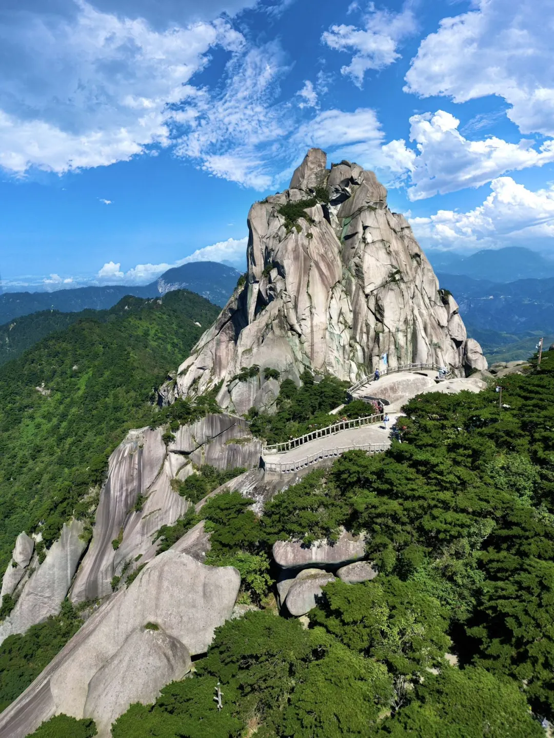 “推荐一个适合国庆旅行的小众仙山”