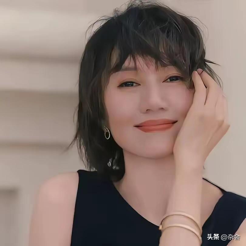 夏雨高调发文又秒删？背后原因太戳心！
他晒女儿夏哈哈机场单飞视频，配文罕见直白：