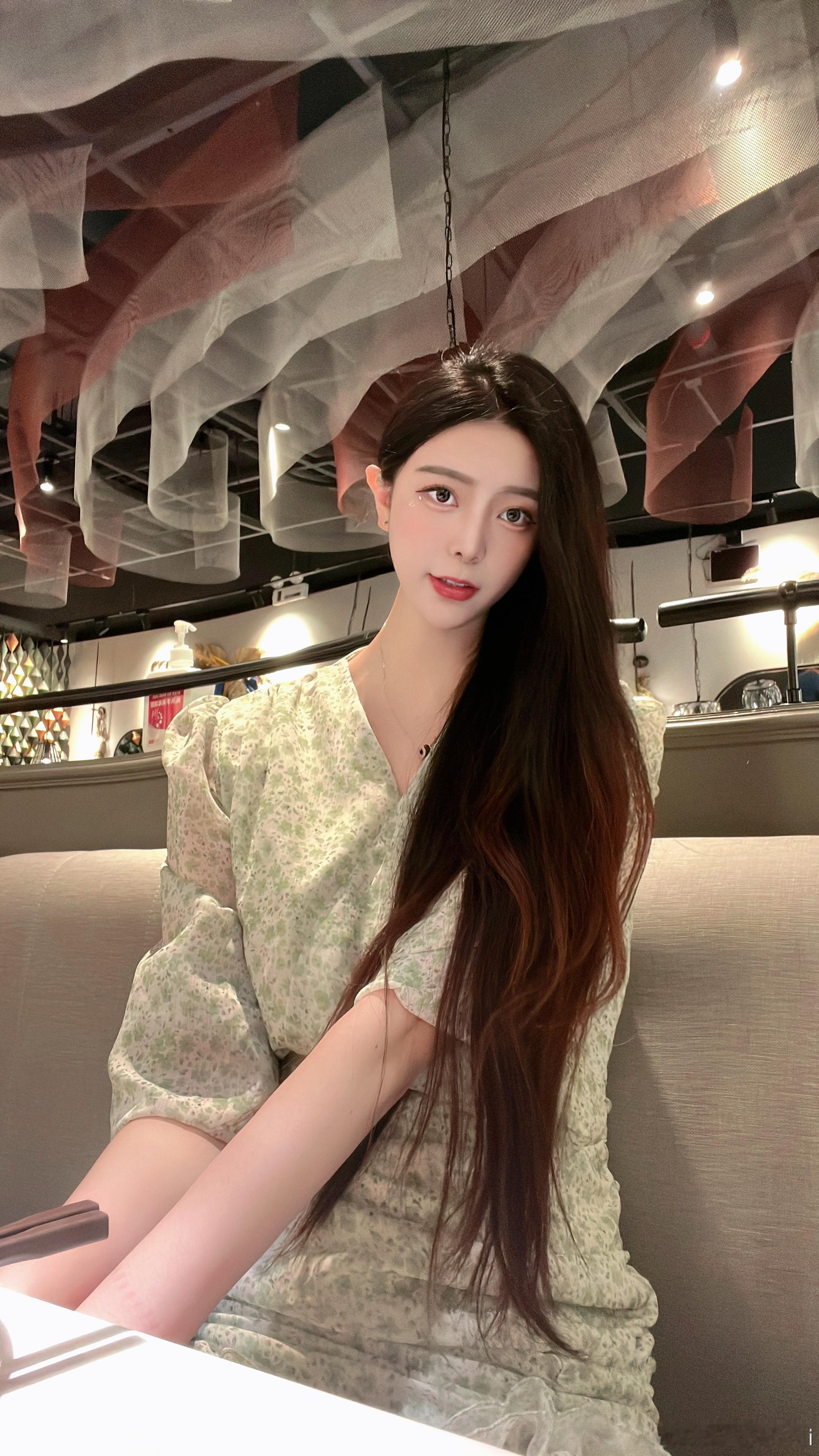 愿日子滚烫 快乐又明亮✨  ​​​  ​​​
