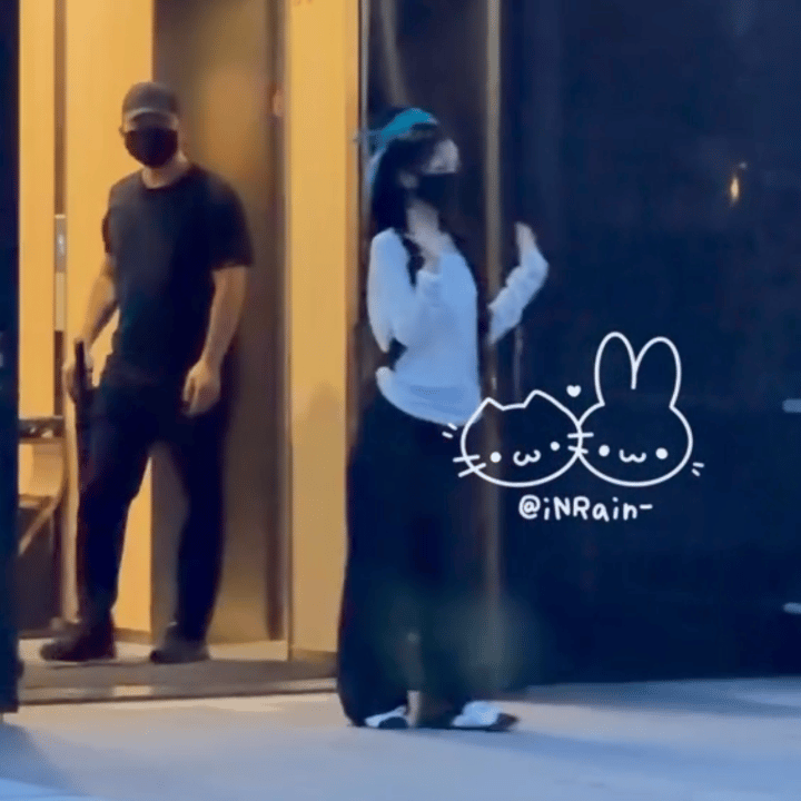 我发现一只小企鹅🤭 