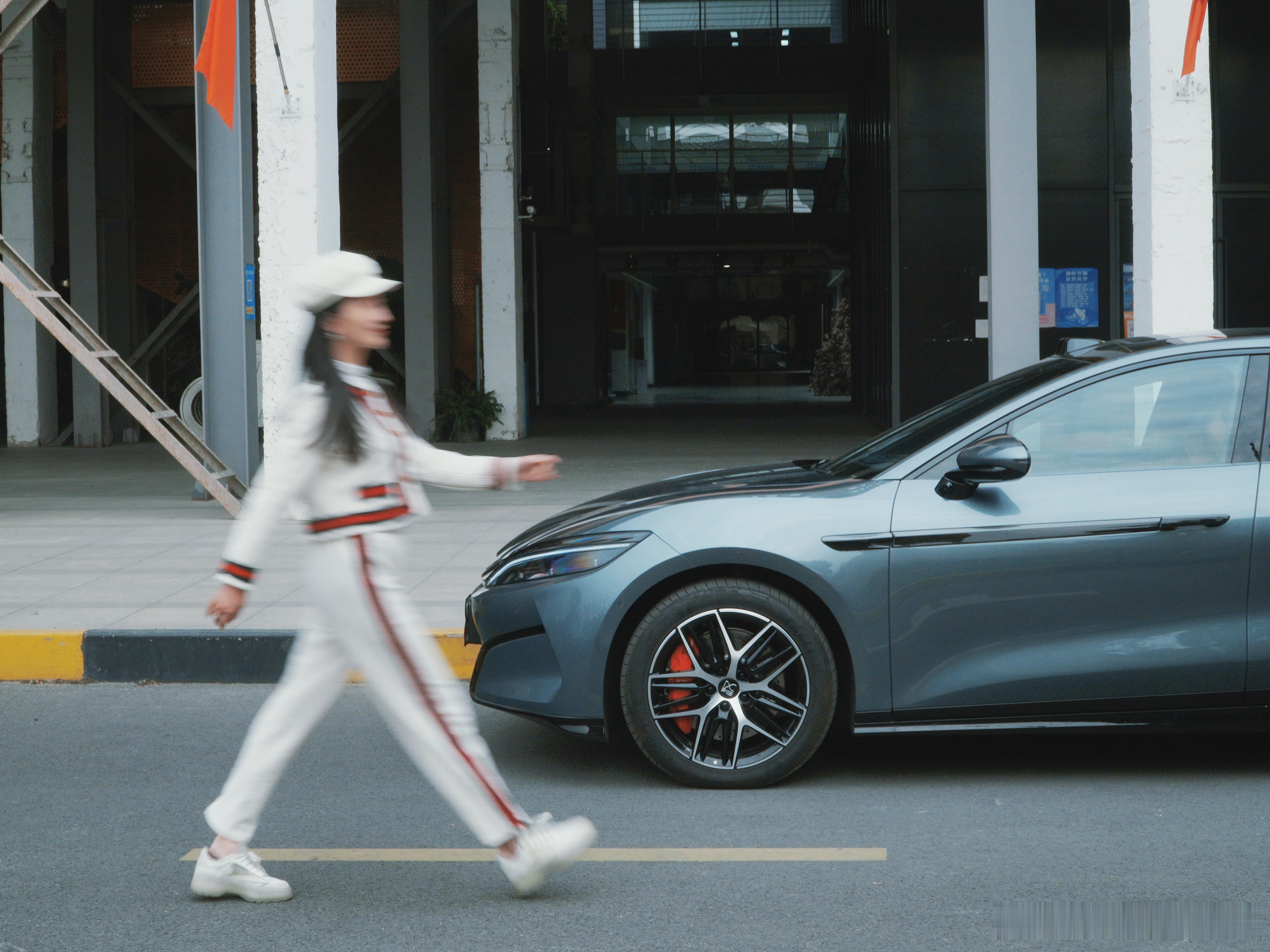 上周微博互动榜出炉！新粉鼓励    真爱粉 优质粉丝评论  下午小助理跟完拍摄来